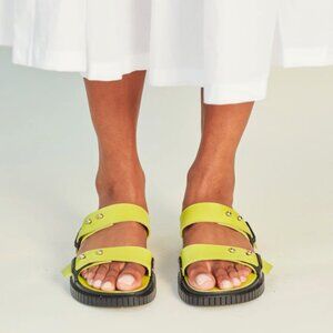 Like New HILOS Stevie Wasabi Neon Slip On Adjustable Sandals in Women's 10